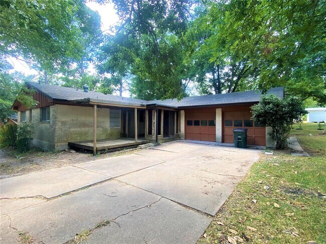 Foto del edificio - 2106 Pleasant St