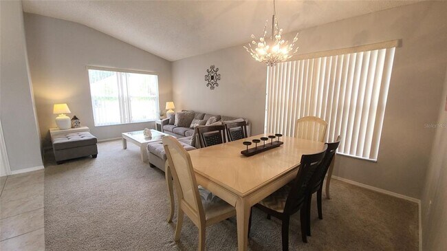Foto del edificio - 2598 Chatham Cir