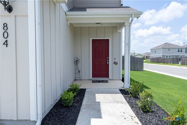 Building Photo - 804 Sweetgrass