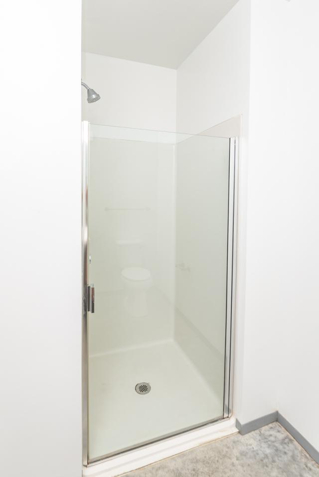 Building Photo - 2 bedroom in Chicago IL 60615