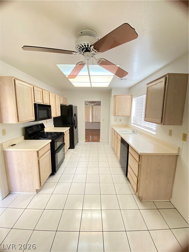 Foto del edificio - 9012 Starmount Dr
