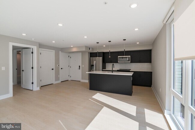 Foto del edificio - 6604 Ridge Ave