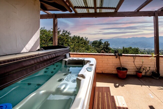 Foto del edificio - Home in La Crescenta Mountains