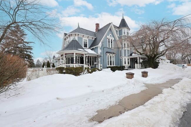 Building Photo - 34 High St