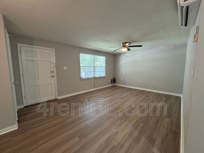 Building Photo - 2910 Rubideaux St