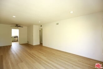 Building Photo - 1323 Ridgeley Dr