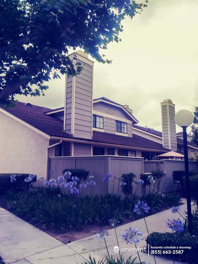 Building Photo - 1700 W Cerritos Ave