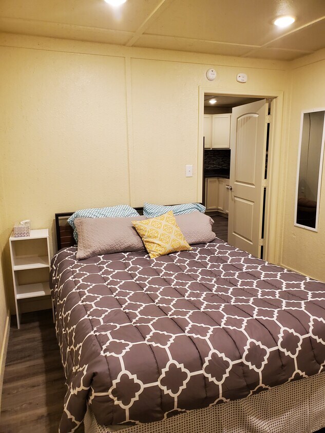 Comfortable bed - 10016 s hwy 81