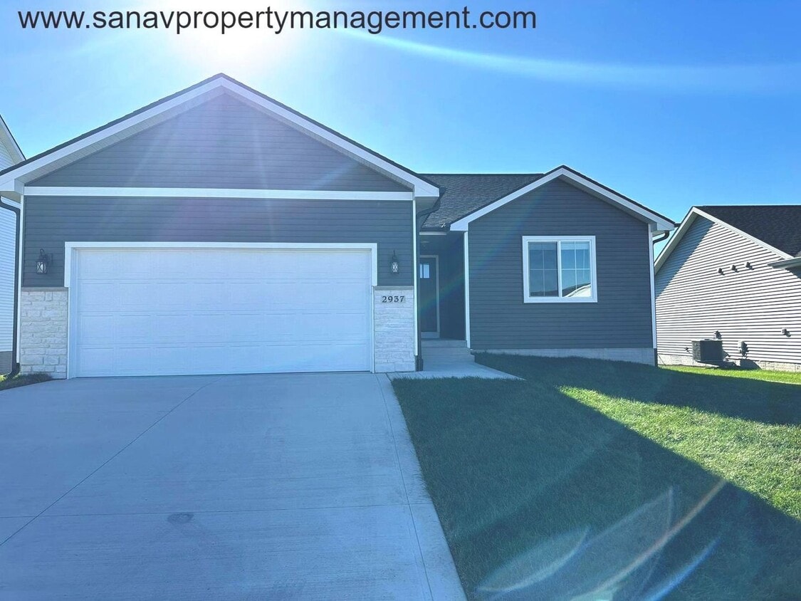 FamilyFriendly Ranch Home with 3 Bedrooms House Rental in Norwalk