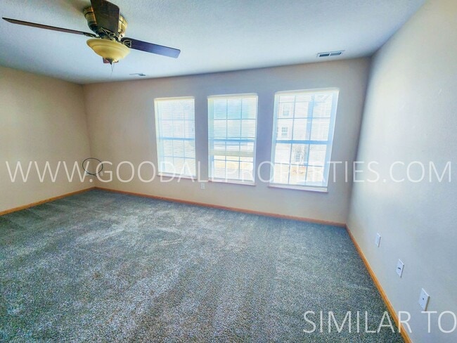 Building Photo - 2-Bedroom, 2-Bath Townhome in Ankeny with Attached 2-Car Garage