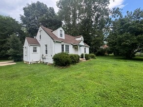 Building Photo - 143 Barrett Heights Rd