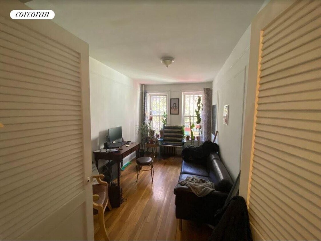 Foto principal - 1700 Lexington Ave