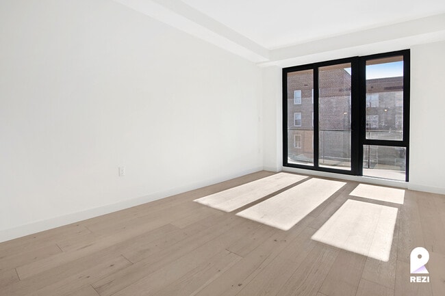 Building Photo - 148-37 88th Ave