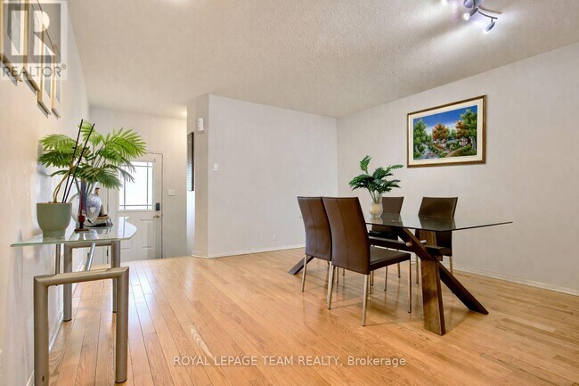 Photo du bâtiment - 125 Shady Grove St