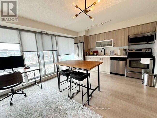 Photo du bâtiment - 100 Western Battery Rd