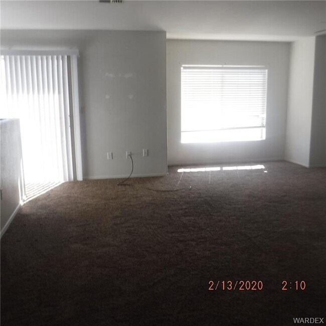 Building Photo - 1344 Park Ln
