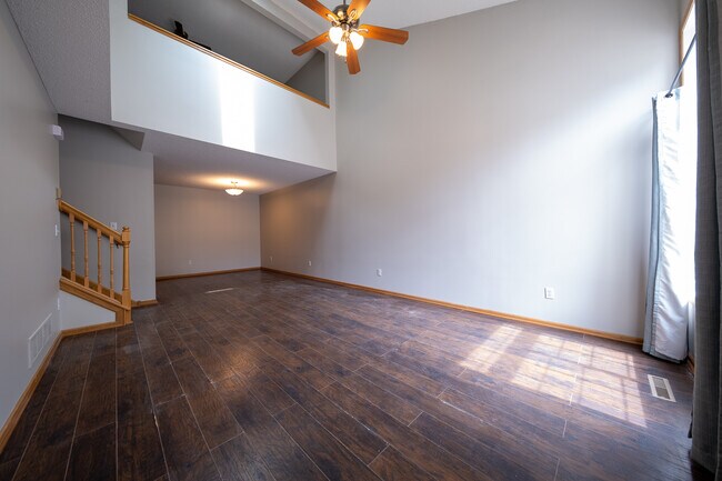 Building Photo - 8837 Hastings Cir NE