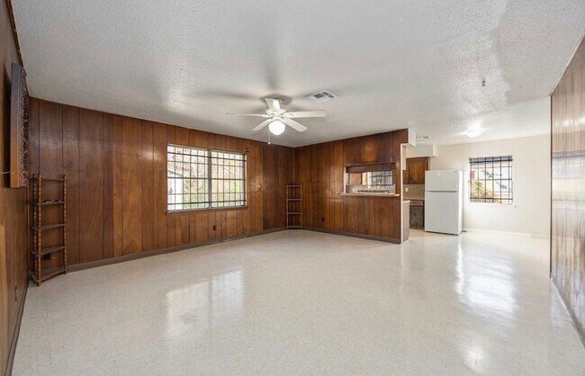 Foto del edificio - 6134 Balbo St