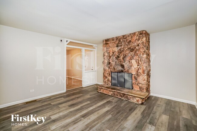 Foto del edificio - 4200 Arlington Dr