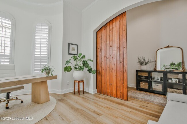 Building Photo - 711 N 8th St