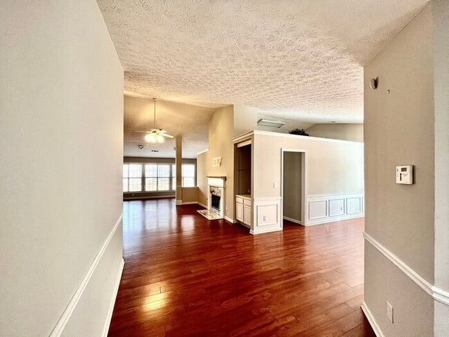 Photo - 1410 Highland Farm Dr House