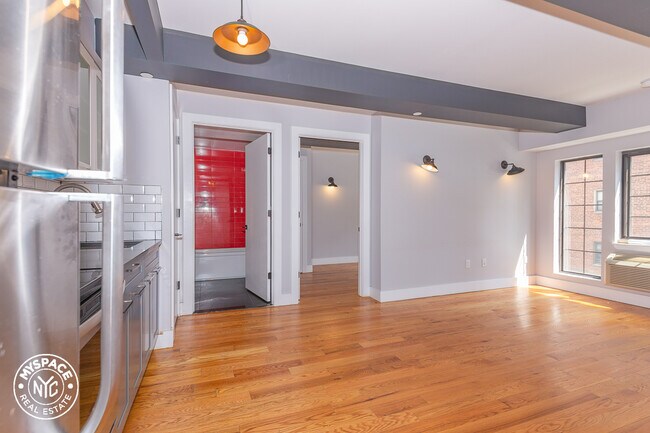 Foto del edificio - 186 Lenox Rd