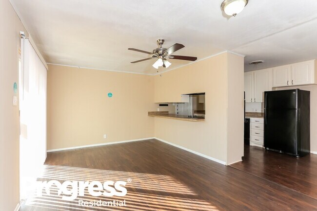 Foto del edificio - 6420 Valley Ridge Dr