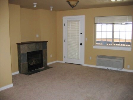 Building Photo - Amazing 2 Bedroom, 2 Bath Condo With 24-Ho...