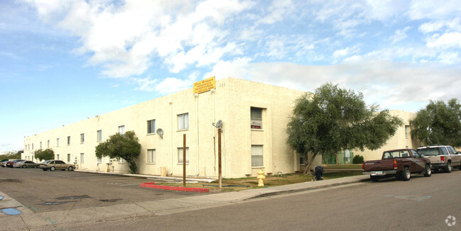 Building Photo - Casa Hermosa Apartments