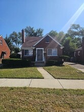 Building Photo - 19346 Revere St
