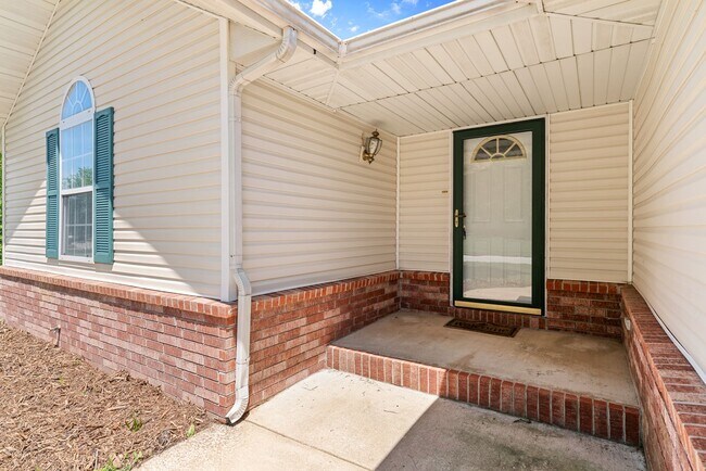 Foto del edificio - 3 Bedroom, 2 Bathroom Home in Republic Sch...
