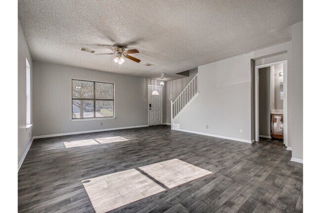 Building Photo - 7318 Belmede Ct