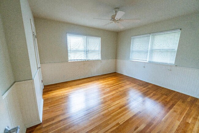 Foto del edificio - 1234 Belmont Terrace