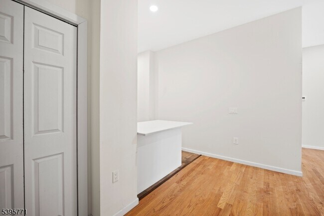 Foto del edificio - 176 Union Ave