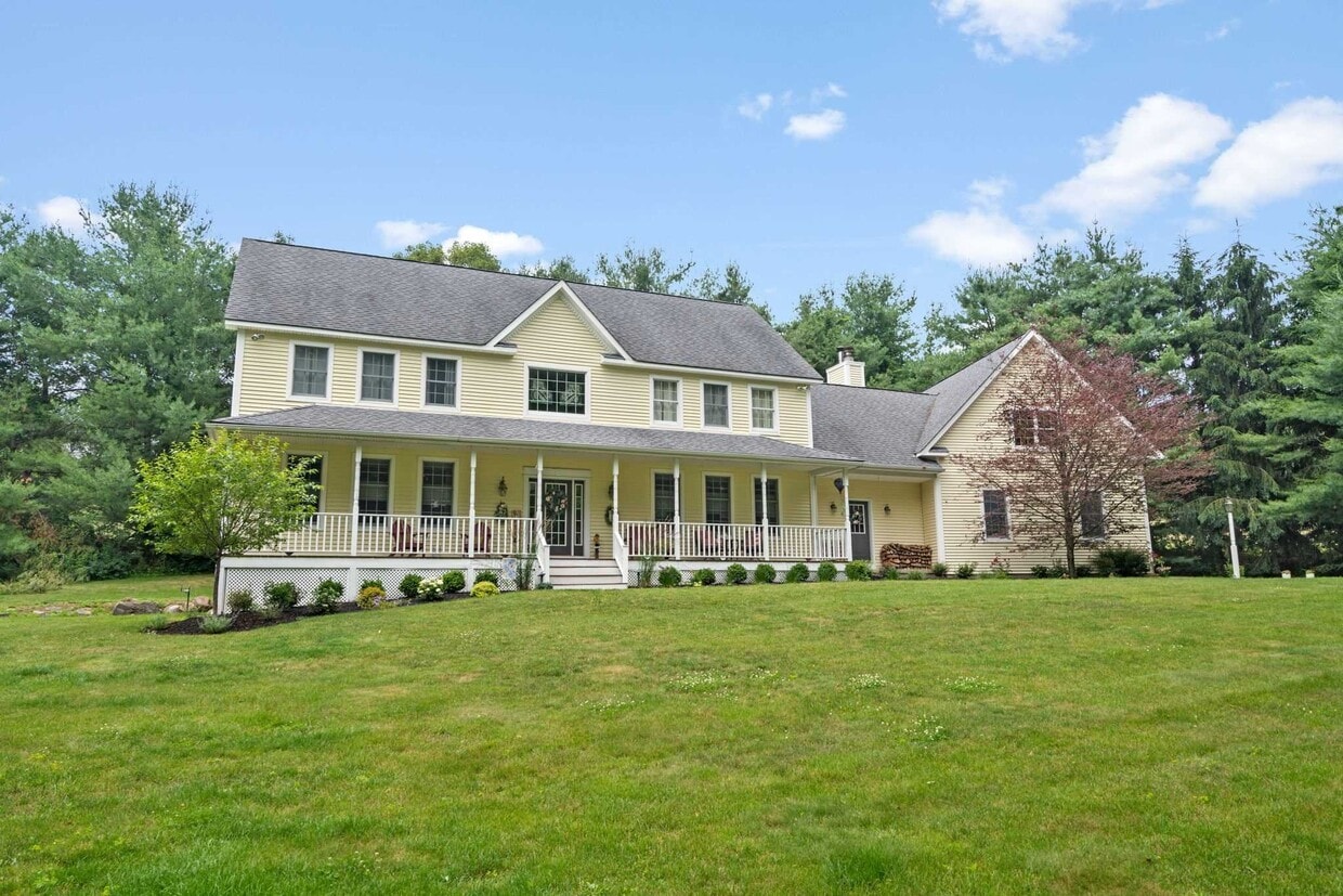 Primary Photo - 37 Buck Dr