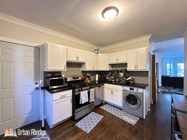 Foto del edificio - 732 W Roscoe St