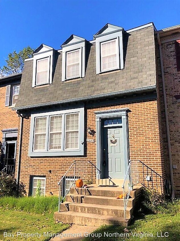 2722 Shawn Leigh Dr, Vienna, VA 22181 House Rental in Vienna, VA