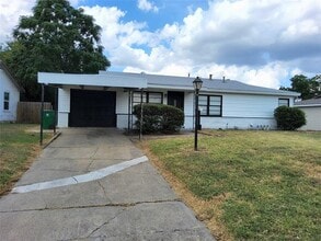 Building Photo - 5225 Sabelle Ln