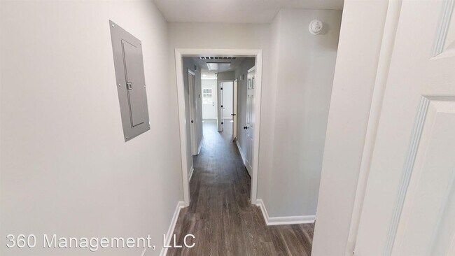 Building Photo - 4 br, 4.5 bath House - 538 Hudson Terrace