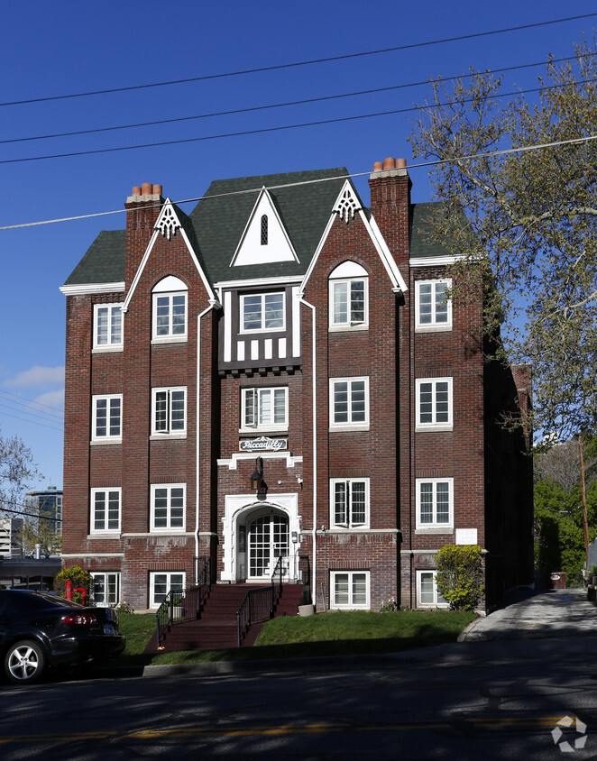 Building Photo - The Piccadilly Apartments