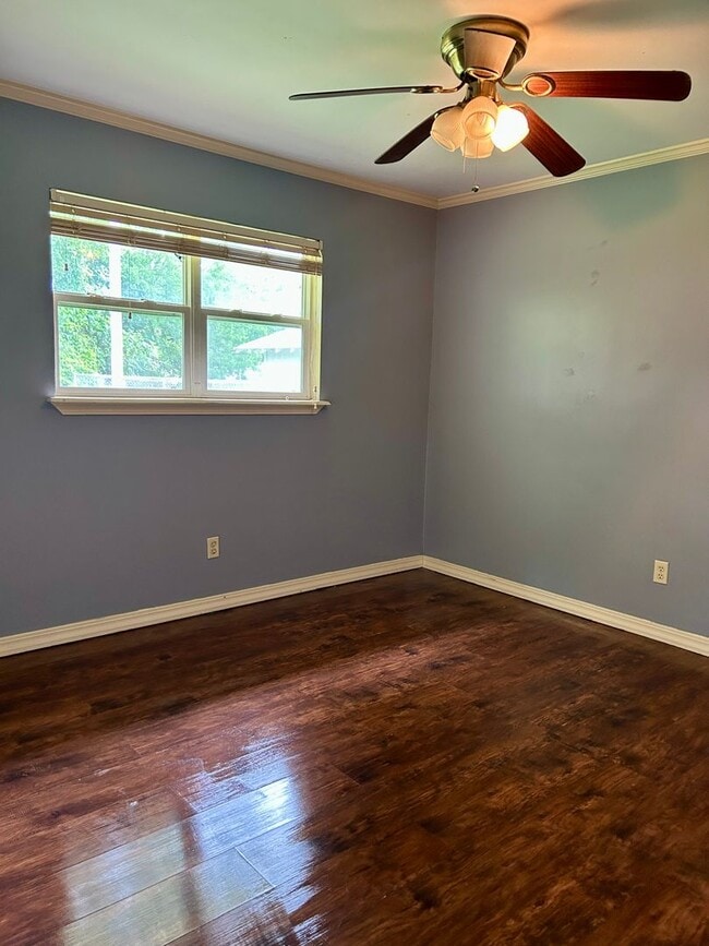 Building Photo - 7813 Woodfield Dr