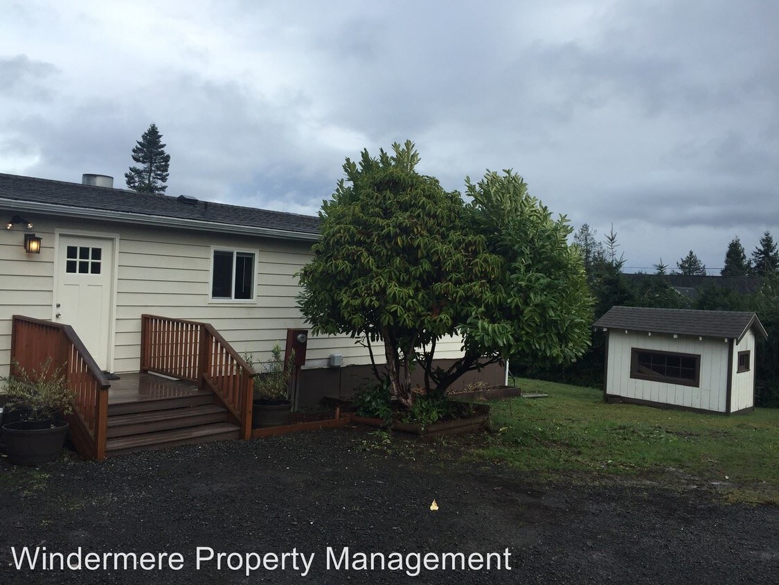 12190 NE Jefferson Point Rd, Kingston, WA 98346 House for Rent in