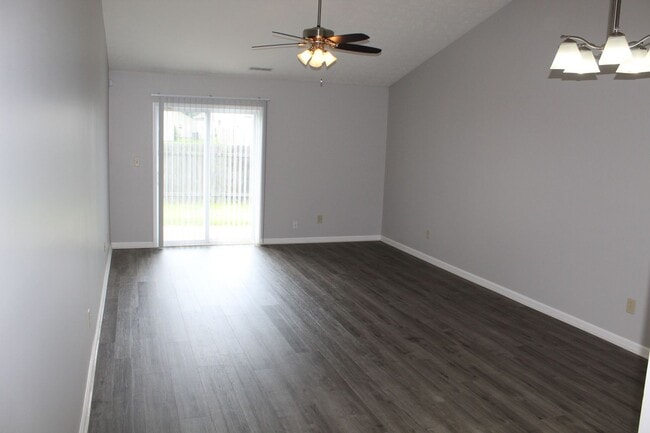 Foto del edificio - Immaculate 3 Bedroom Ranch in Avon!