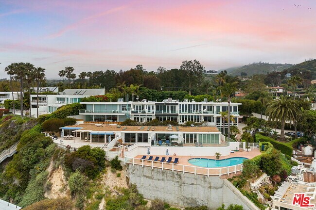 Building Photo - 27400 Pacific Coast Hwy