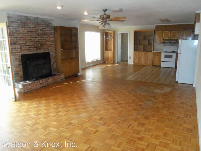 Building Photo - 3 br, 2 bath House - 3483 Greenbrier Road