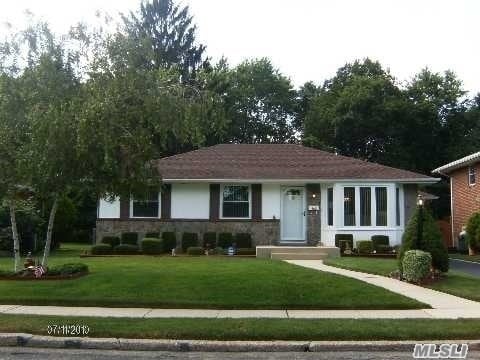 Primary Photo - 102 Birchwood Park Dr