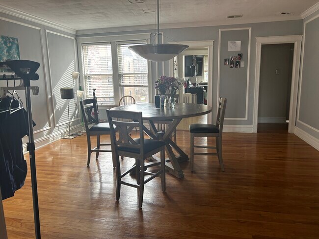 Foto del edificio - 6226 Northwood Ave