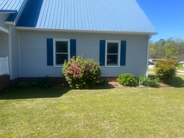 Front yard/apartment view - 5755 US Highway 17 N