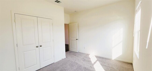 Foto del edificio - 6311 Highland Trl Dr
