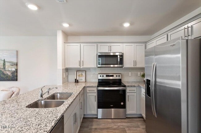 Building Photo - 96 March Crk Dr